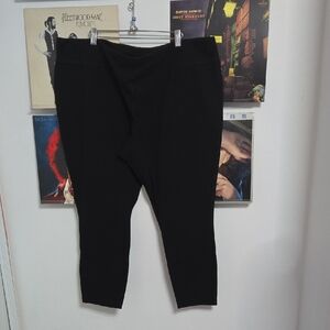 Danskin Now Black Capri Leggings - 4X